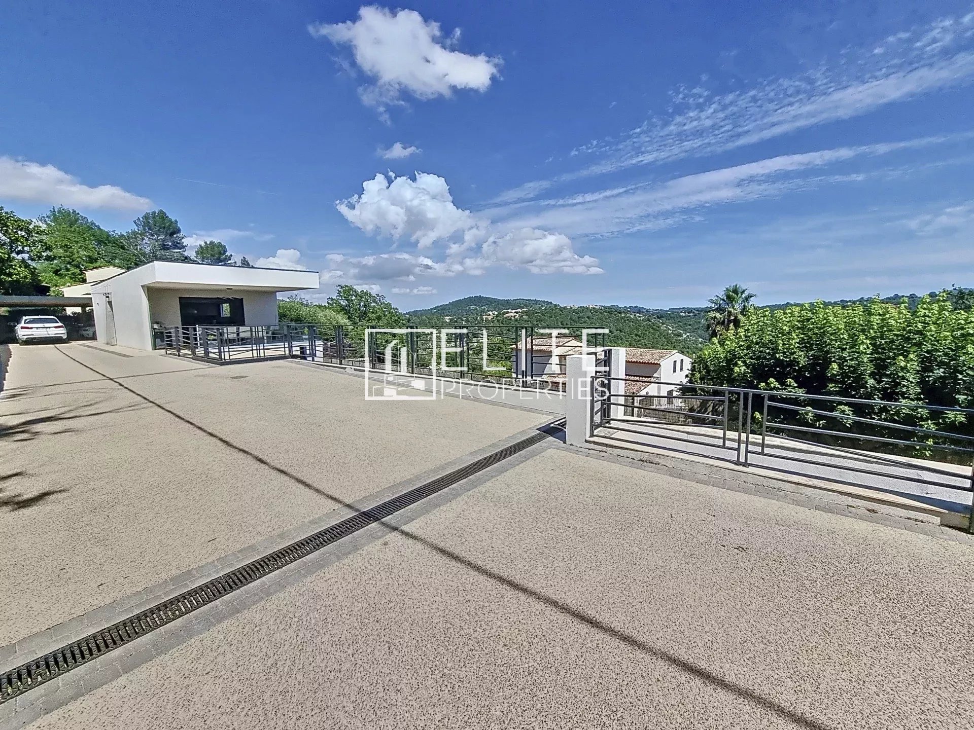 MAISON MODERNE 4 PIECES 126m² LE TIGNET