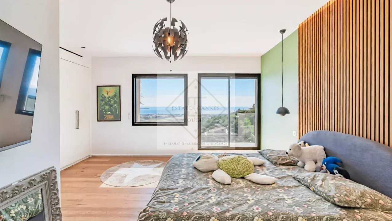 Superbe villa contemporaine – Vue mer panoramique, emplacement privilégié à 10 minutes des plages