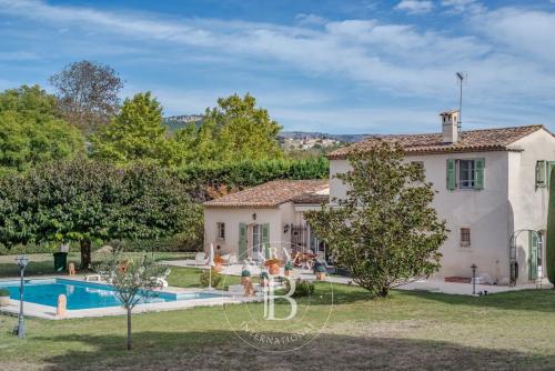 Proche de Valbonne - Villa provençale - Piscine