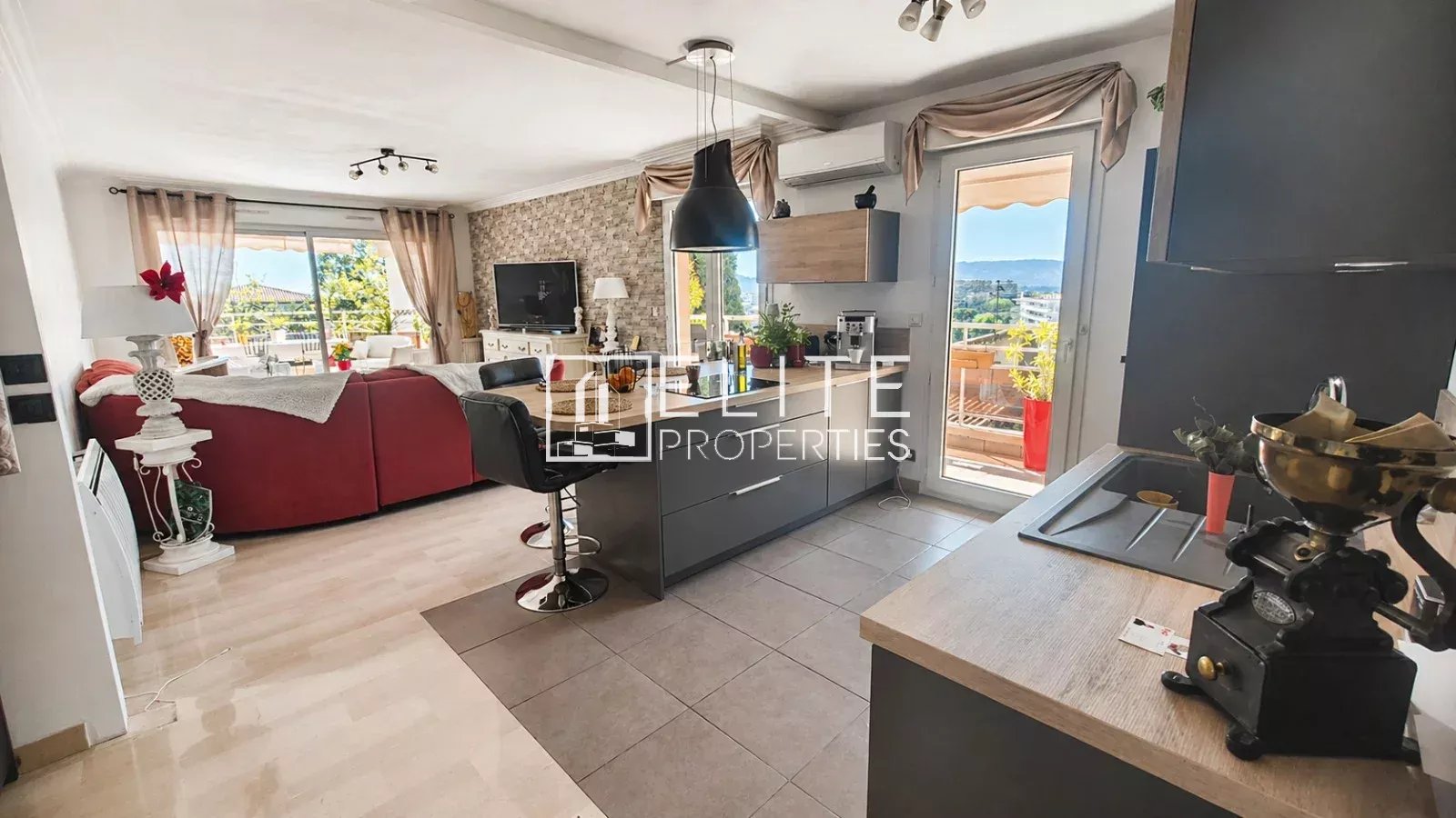 APPARTEMENT 3 PIÈCES 72 m² + GARAGE & CAVE – PISCINE – LE CANNET