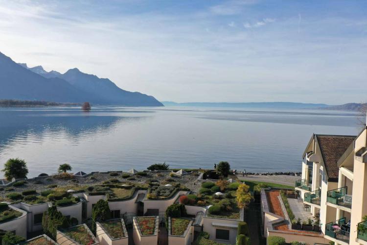 Grand duplex de 3.5 pièces avec vue imprenable sur le lac et les montagnes