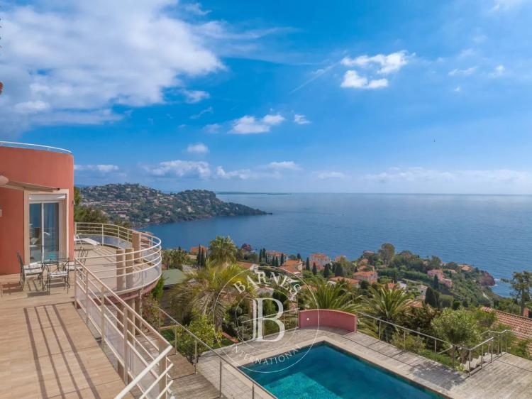 THÉOULE - VILLA FAMILIALE AVEC VUE MER PANORAMIQUE