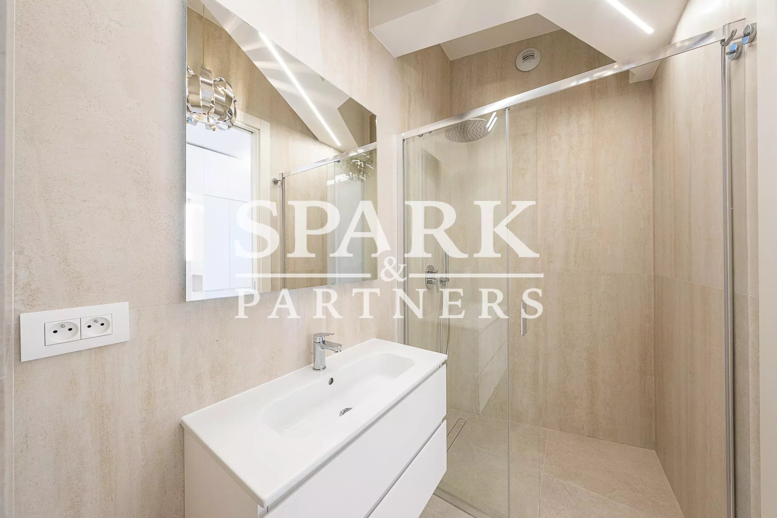 Monte Carlo - Appartement 3 pièces entièrement rénové