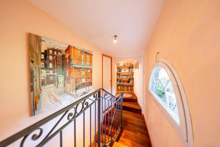 CANNES CROIX DES GARDES - MAISON DE CARACTERE – BEAUX VOLUMES