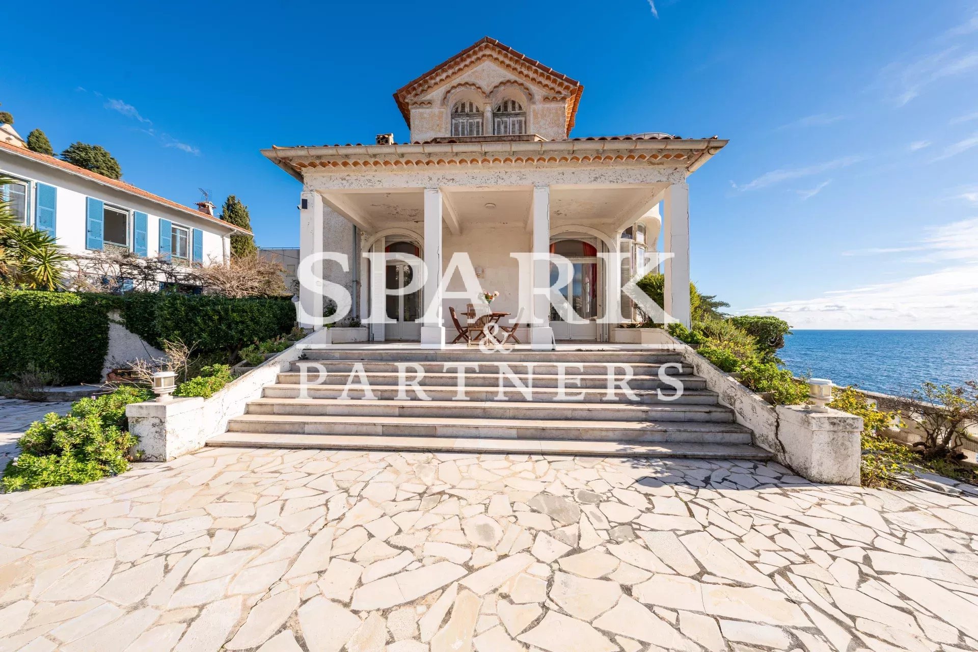 Villa en Bord de Mer à Cap d'Ail : Un Bijou à Ne Pas Manquer