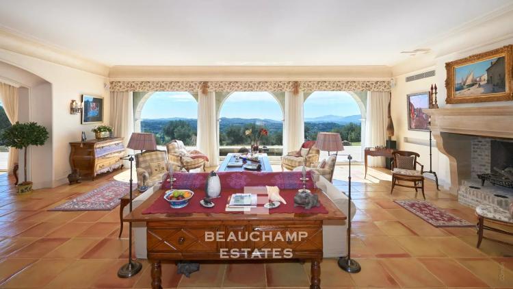 Bastide 5 chambres avec vue mer Châteauneuf-Grasse