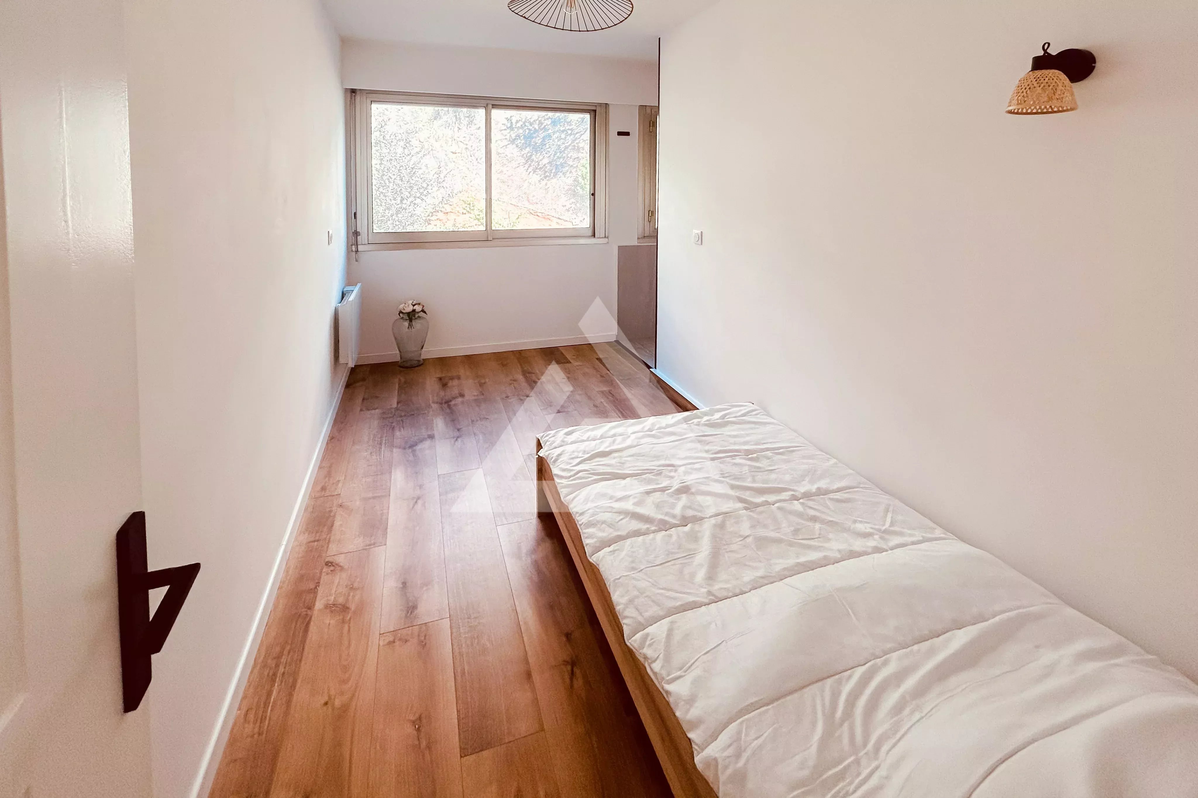 ROQUEBRUNE CAP MARTIN - 3P MEUBLE - PARKING ET CAVE