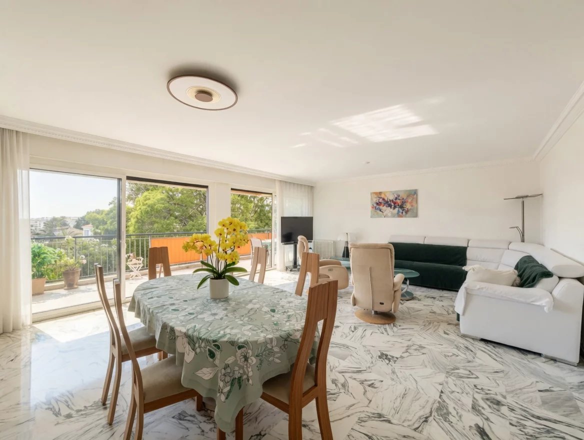 GRAND 3P CANNES OXFORD - TERRASSE D'ANGLE 41 m² SUD - VUE DEGAGEE, DOMINANTE SUR JARDINS