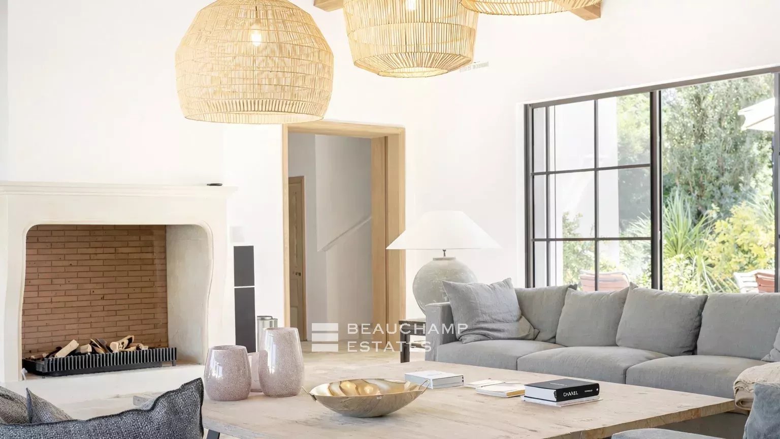 Villa neuve chic à deux pas du centre de Saint-Tropez et de la plage des Canoubiers