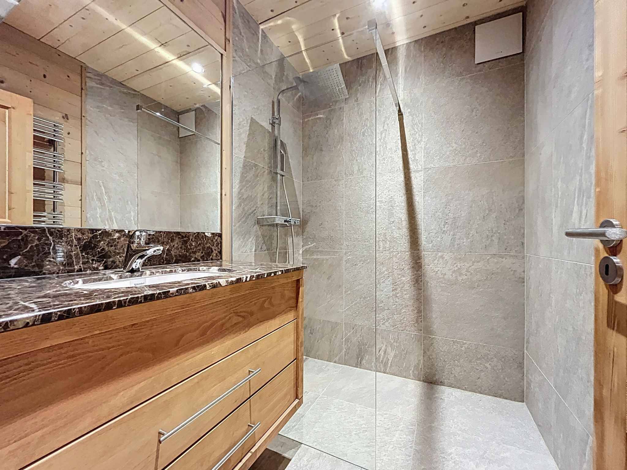 Appartement de standing face aux montagnes, à deux pas des pistes