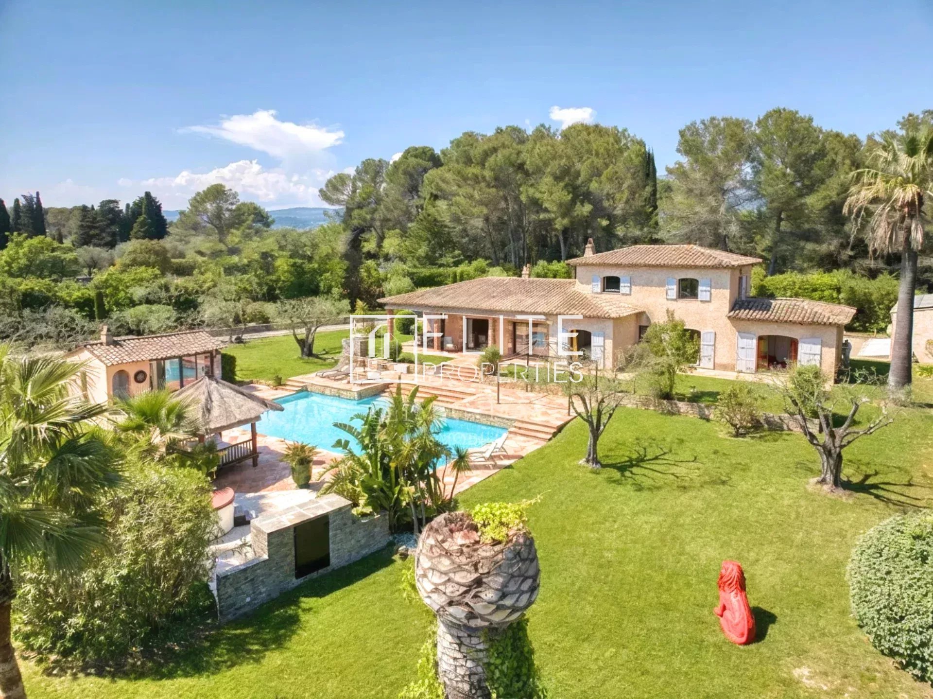 Mouans-Sartoux - Propriété familiale discrète - Le charme au naturel