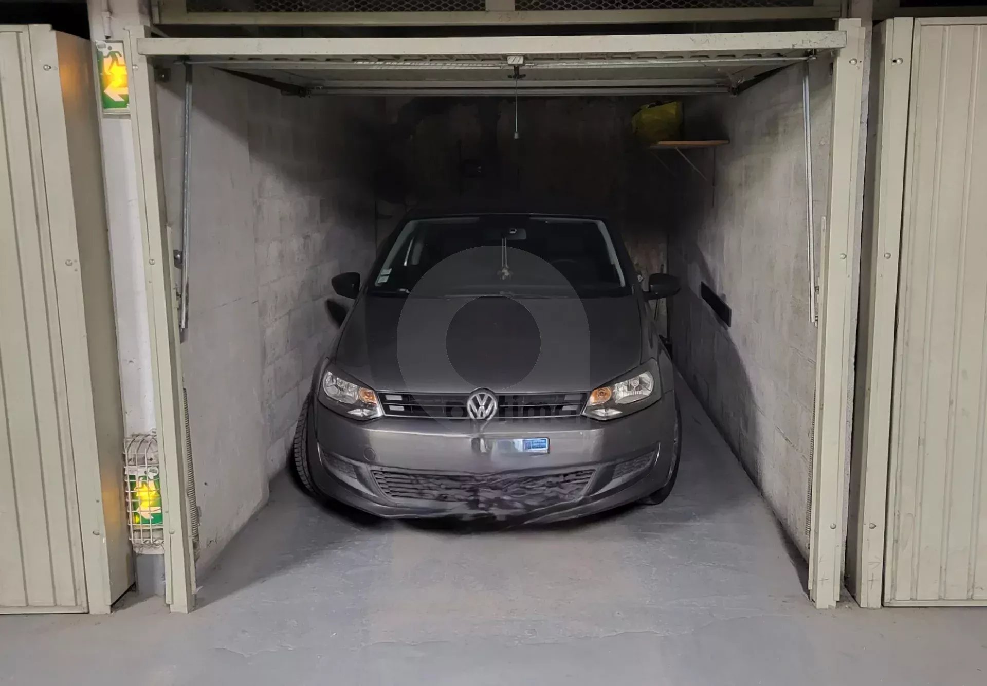 Menton centre - garage - nue propriété