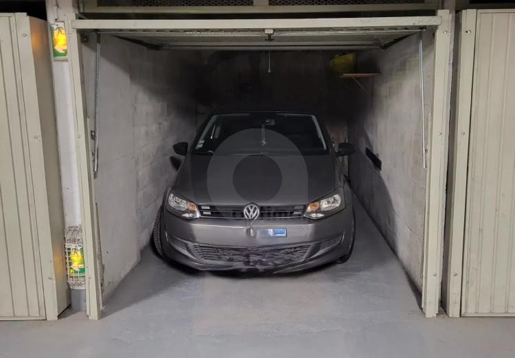 Menton centre - garage - nue propriété