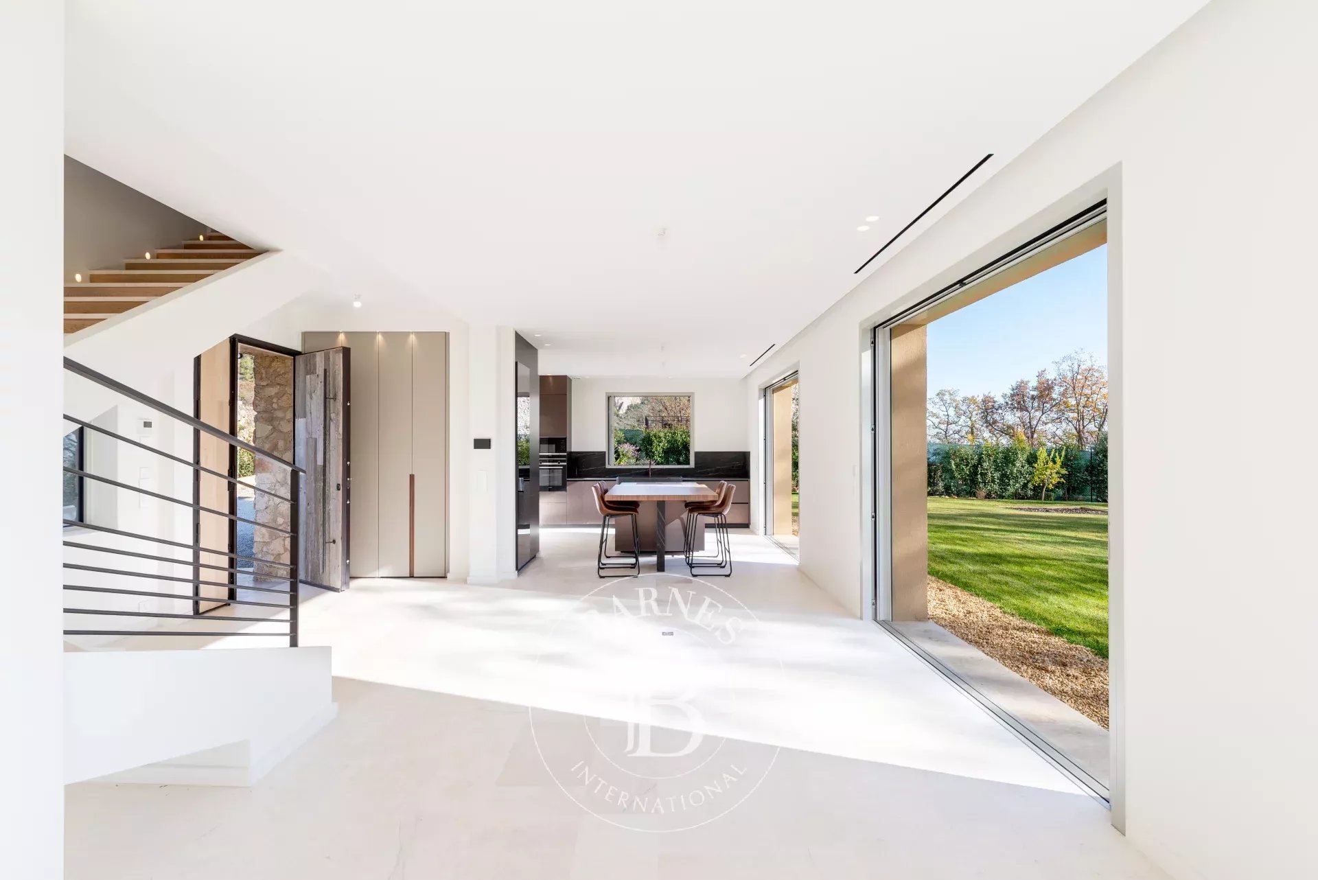 Vence - magnifique villa contemporaine neuve