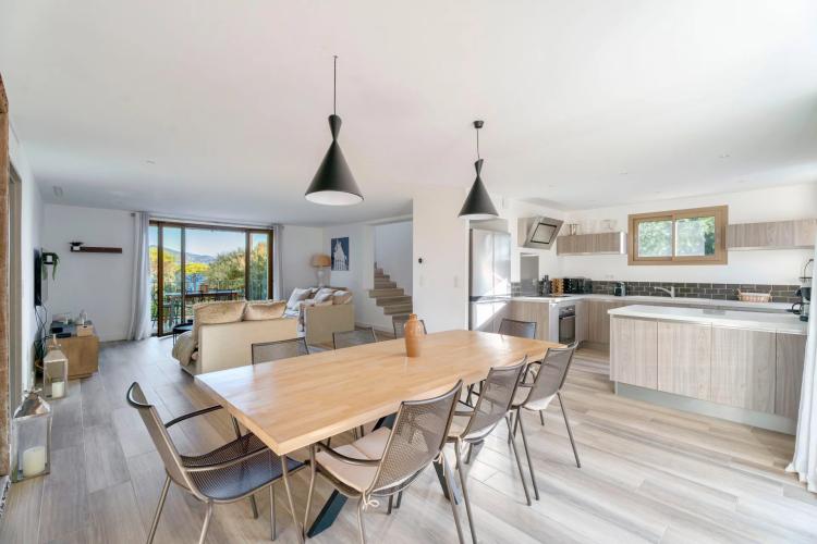 Propriété clé en main vue mer à vendre à Gassin