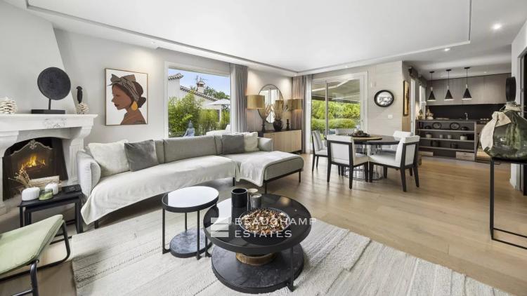 Villa moderne 5 chambres avec vue colline - Mougins