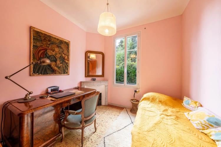 CANNES CROIX DES GARDES - MAISON DE CARACTERE – BEAUX VOLUMES