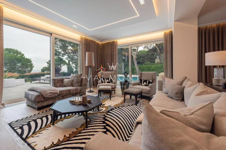 Villa moderne avec vue mer magnifique