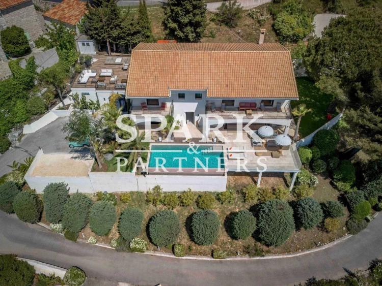 La Turbie - Villa dans un domaine privé avec vue panoramique sur la mer