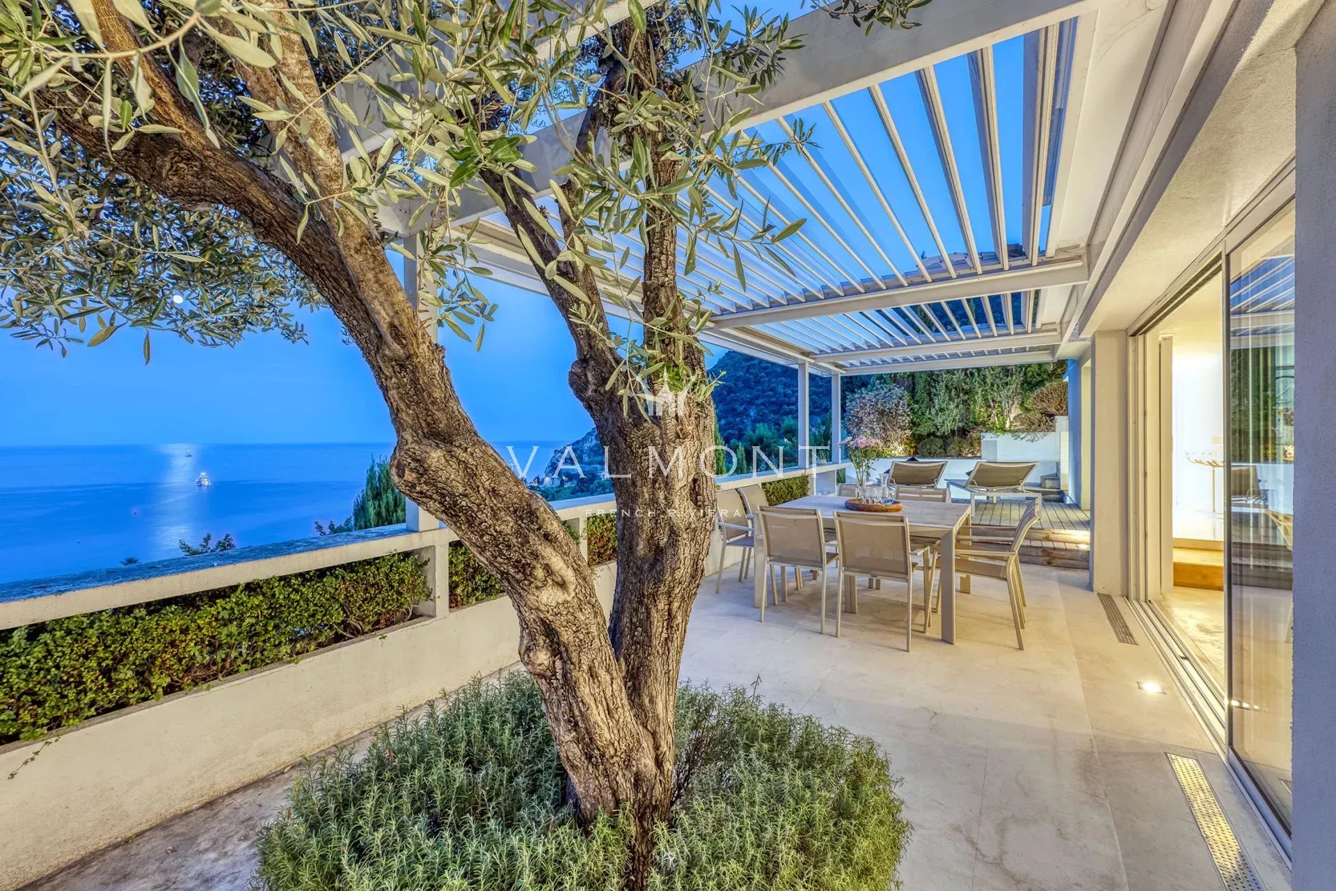 Belle villa avec vue mer panoramique