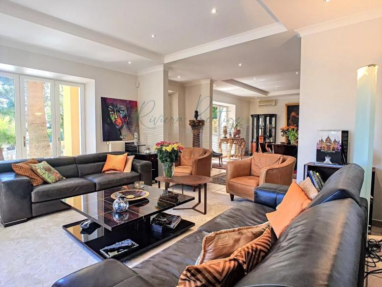 Nice - Villa vue mer, quartier résidentiel