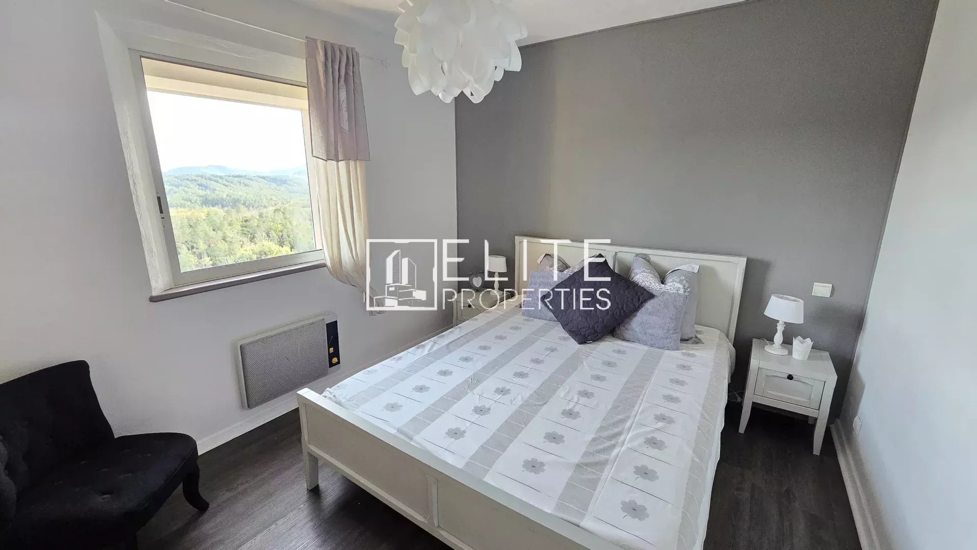 MAISON 6 PIÈCES 218 m² + PISCINE & GARAGE – TANNERON