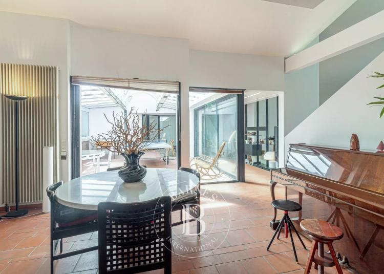 NICE – SECTEUR VINAIGRIER - VASTE PROPRIÉTÉ D'EXCEPTION AVEC MAISON D'HÔTES, PISCINE, TENNIS ET VUE PANORAMIQUE