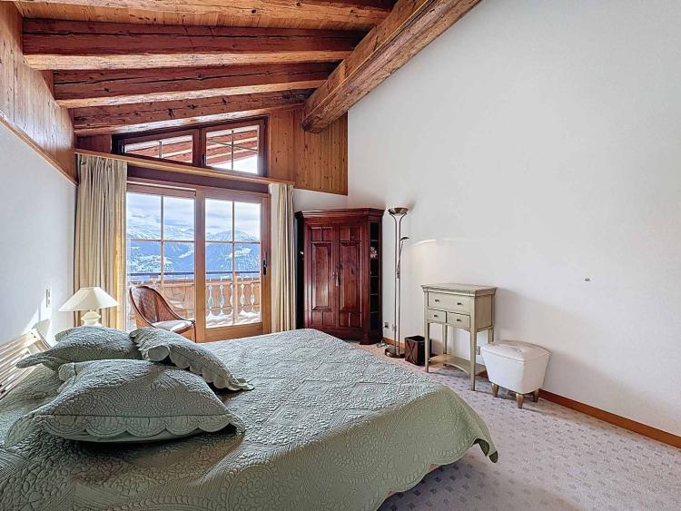 MAGNIFIQUE DUPLEX/ATTIQUE DE 6.5 PIÈCES AU CENTRE AVEC TRÈS BELLE VUE