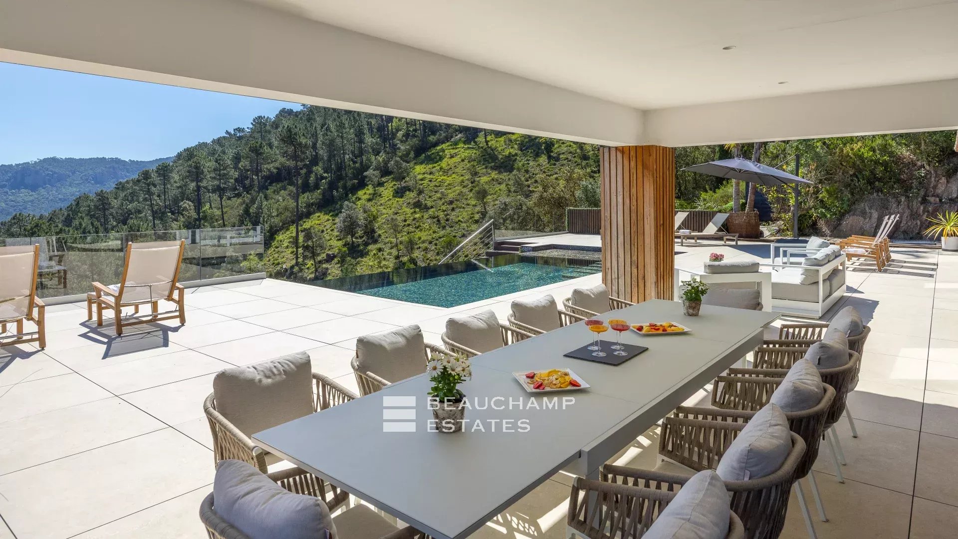 Villa contemporaine - 5 chambres, vue mer et montagne