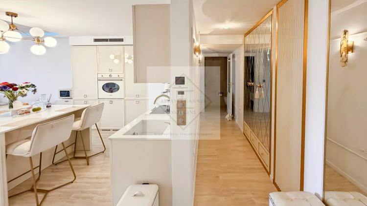 Bien rare — Appartement rénové proche du Palais des Festivals