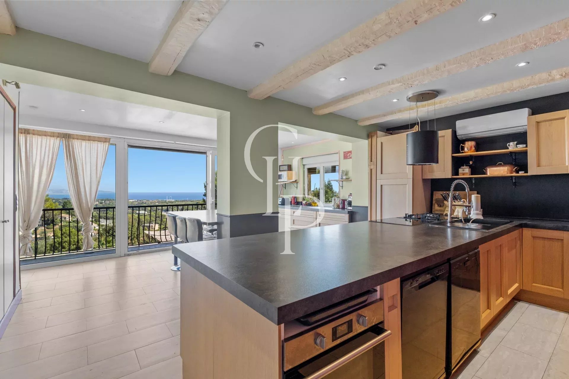 Antibes – Villa avec superbe vue mer