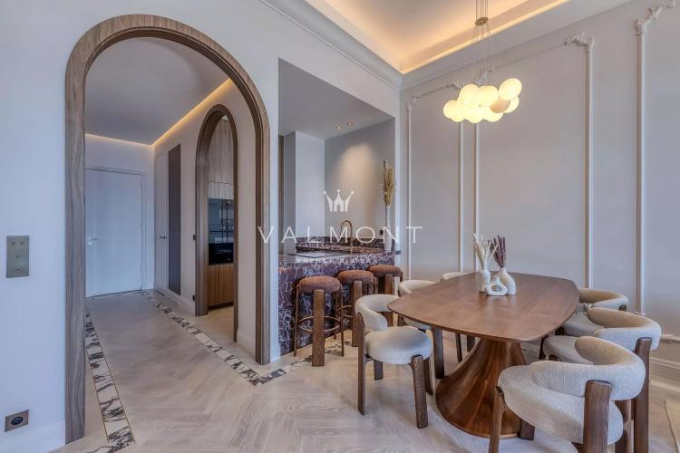 Appartement Belle Époque front de mer proche de Monaco