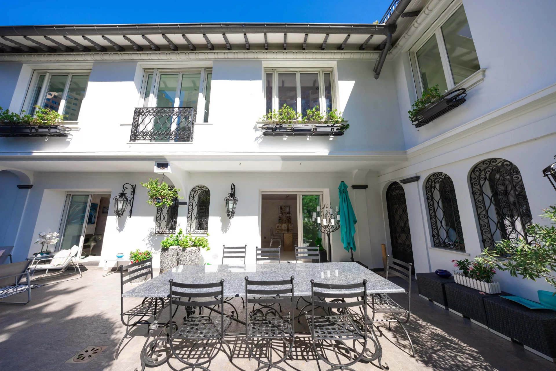 Maison avec adresse et accès Monaco – Beausoleil / frontière immédiate