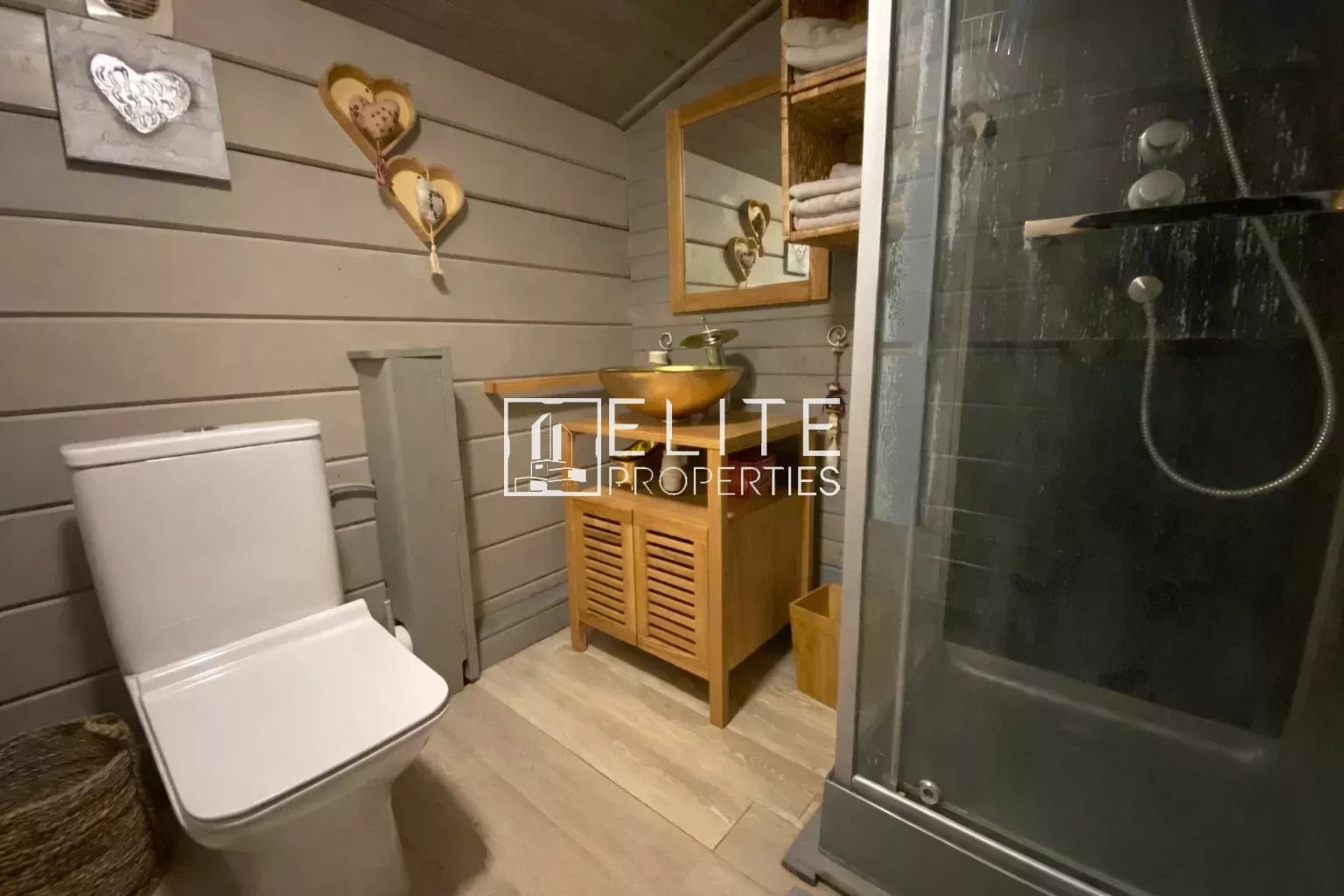 ANDON (06) – Maison en bois 211 m² avec dépendance – Calme absolu