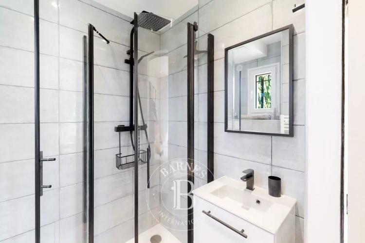 Peymeinade - Proche Grasse - Villa entièrement rénovée - 7 chambres