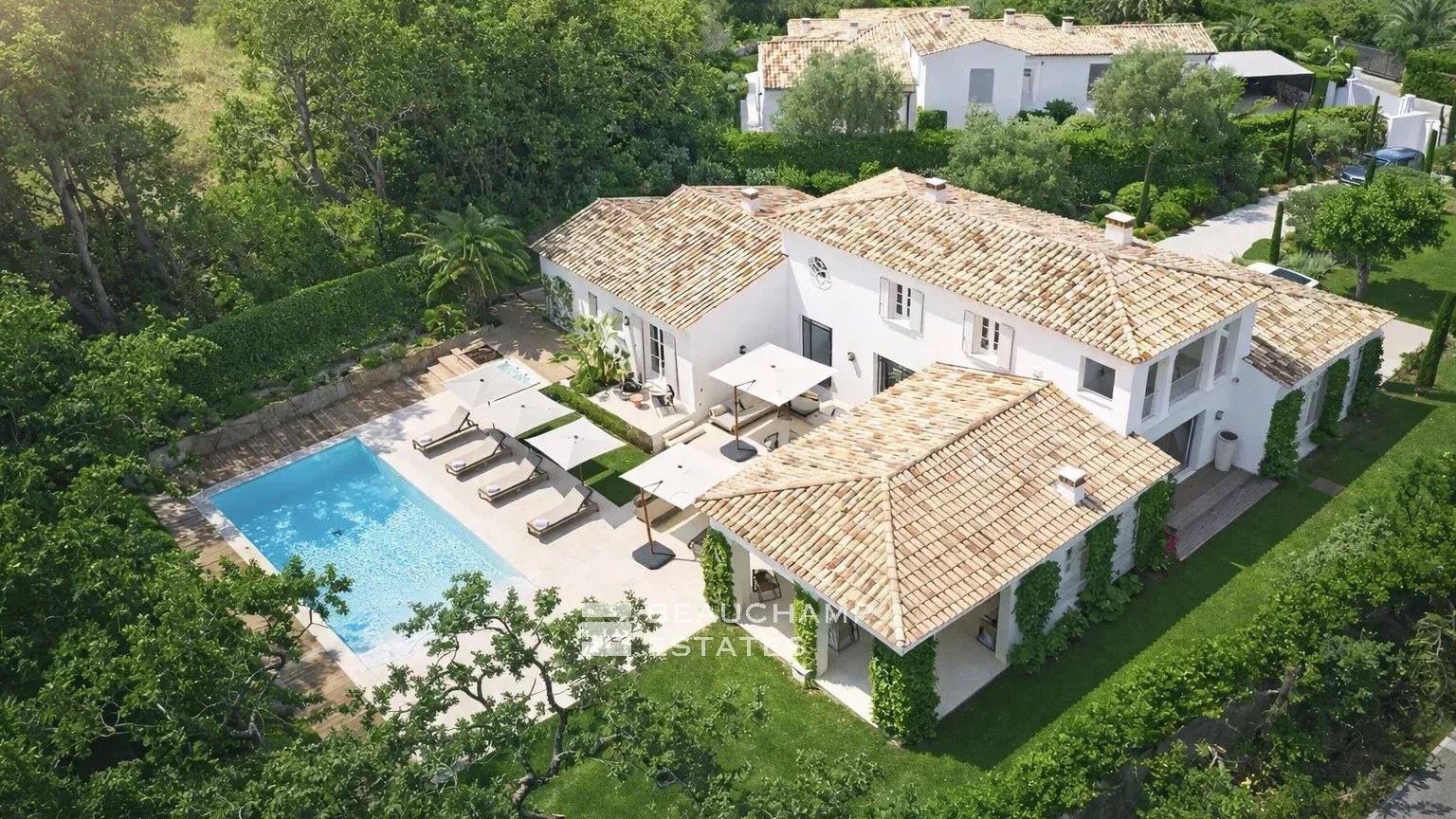 Somptueuse villa au coeur de Saint-Tropez, à pieds de la place des Lices