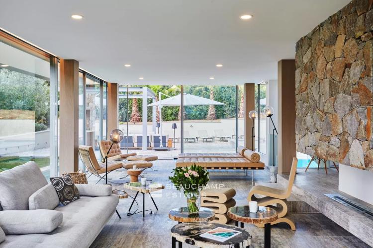 Magnifique villa dans un parc privé à Saint-Tropez