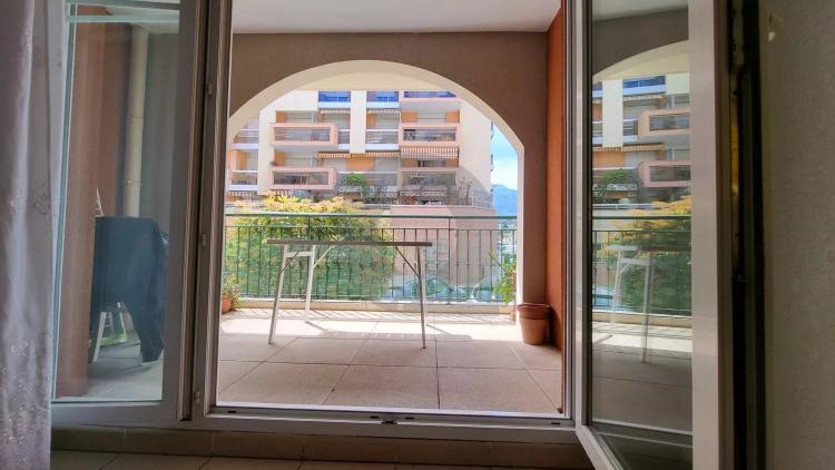 Menton centre ville -  Appartement 2 Pièces - terrasse et parking