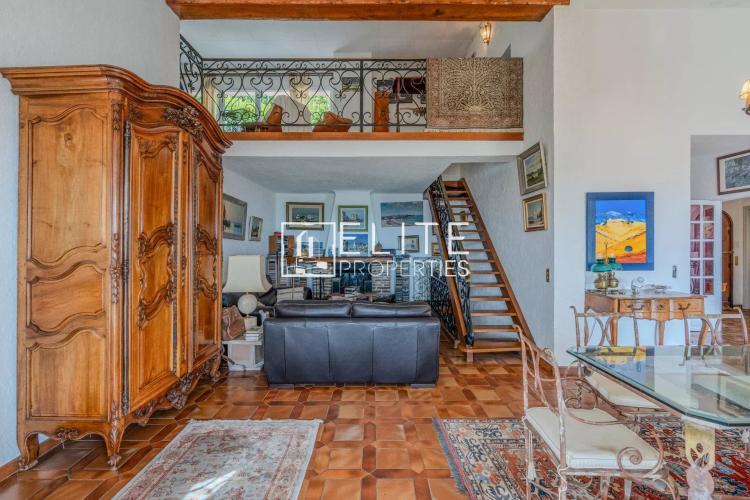 GRASSE - VILLA 221m2 6 pièces