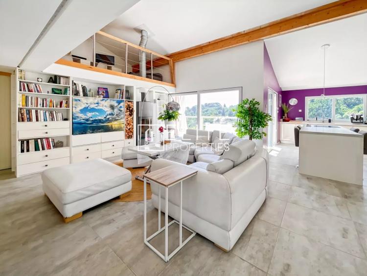 VILLA 8P de 175m² + PISCINE CALME ABSOLU -  MOUGINS