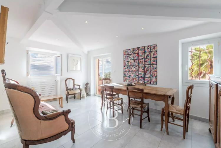Grasse – Exceptionnelle propriété vue panoramique – 5 chambres
