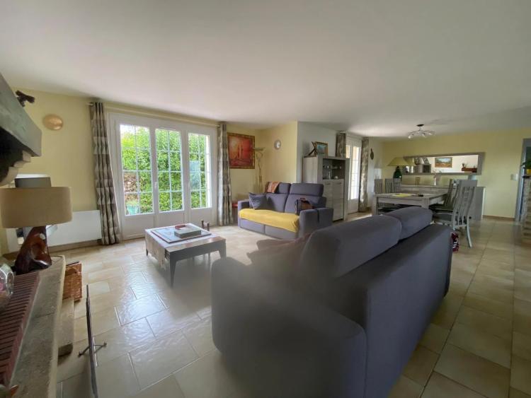 FLAYOSC - villa 3 chambres de plain-pied sur 1446 m² avec piscine