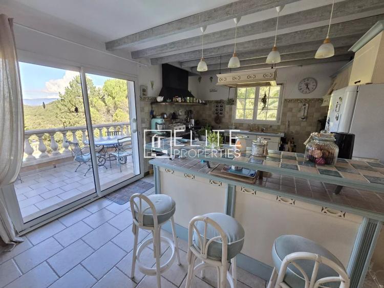 VILLA DE 205m² + PISCINE LES ADRETS