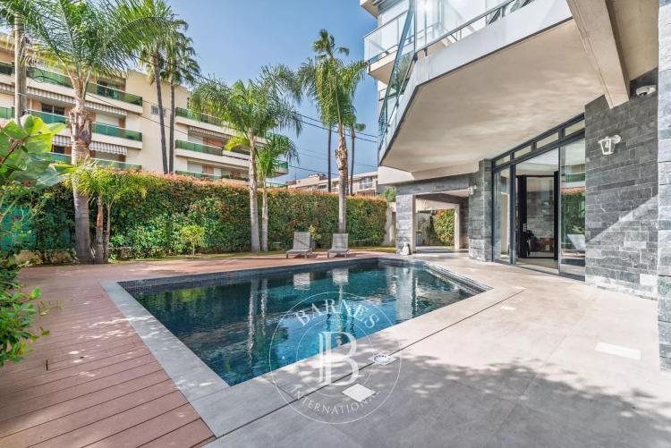 Superbe villa contemporaine avec piscine à 100 m de la plage