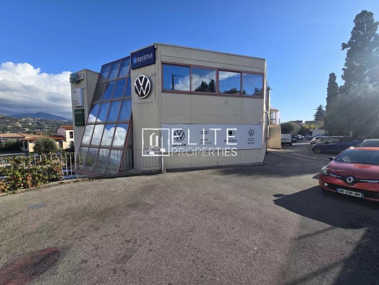 LOCAL COMMERCIAL DE 125 m² AU 1er ÉTAGE – GRASSE