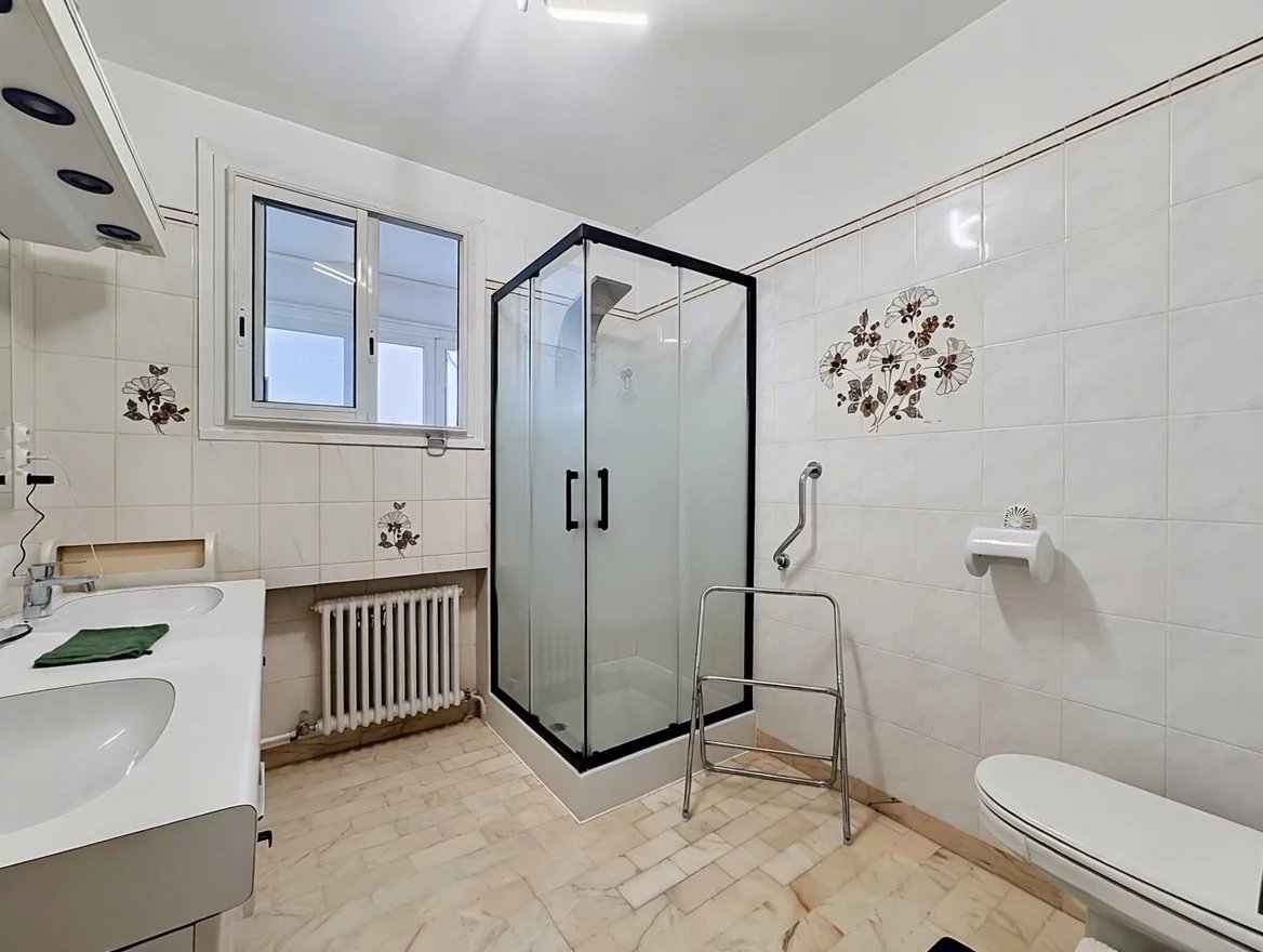 GRAND 3P CANNES OXFORD - TERRASSE D'ANGLE 41 m² SUD - VUE DEGAGEE, DOMINANTE SUR JARDINS
