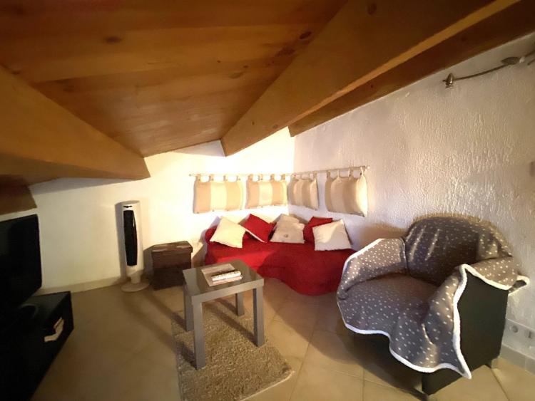 AMPUS CHARMANTE MAISON DE VILLAGE 2/3 PIECES