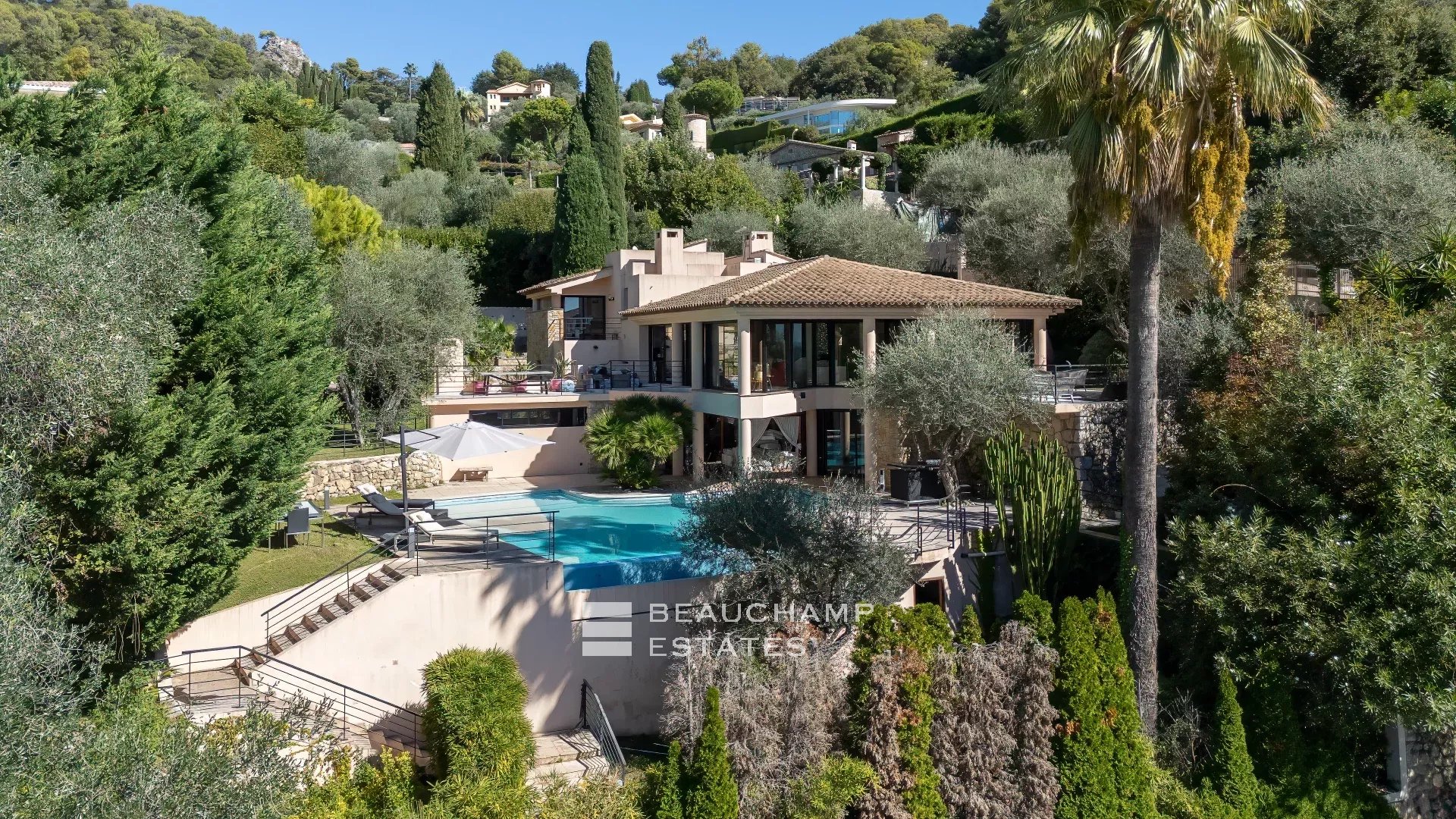 Exclusivité - Villa moderne dans un Domaine privé - Villefranche-sur-mer