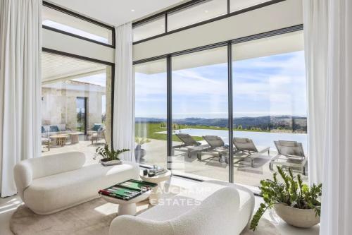 Villa contemporaine neuve 6 chambres avec vue mer à Roquefort-les-Pins