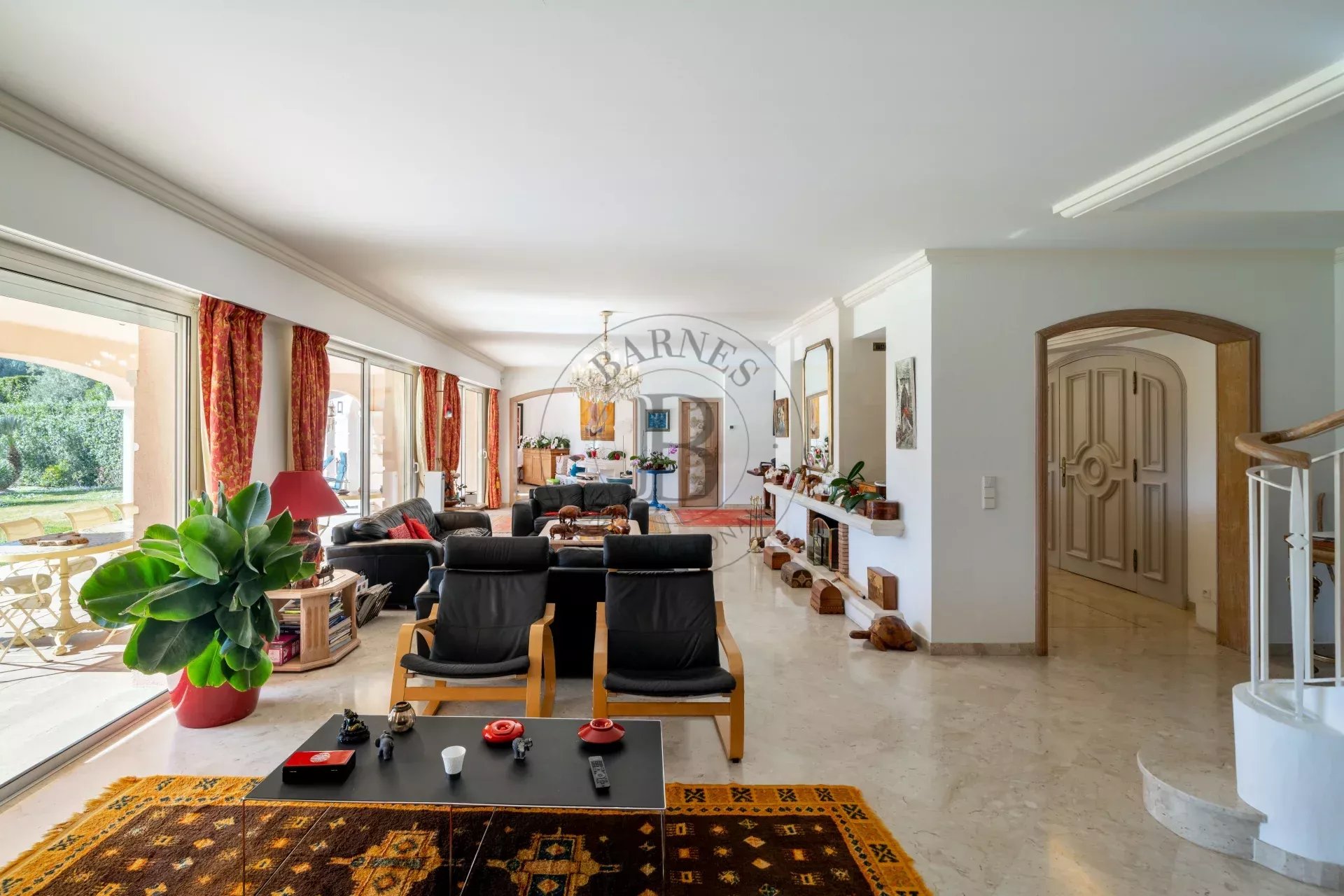 MOUGINS – SECTEUR RÉSIDENTIEL PREMIUM